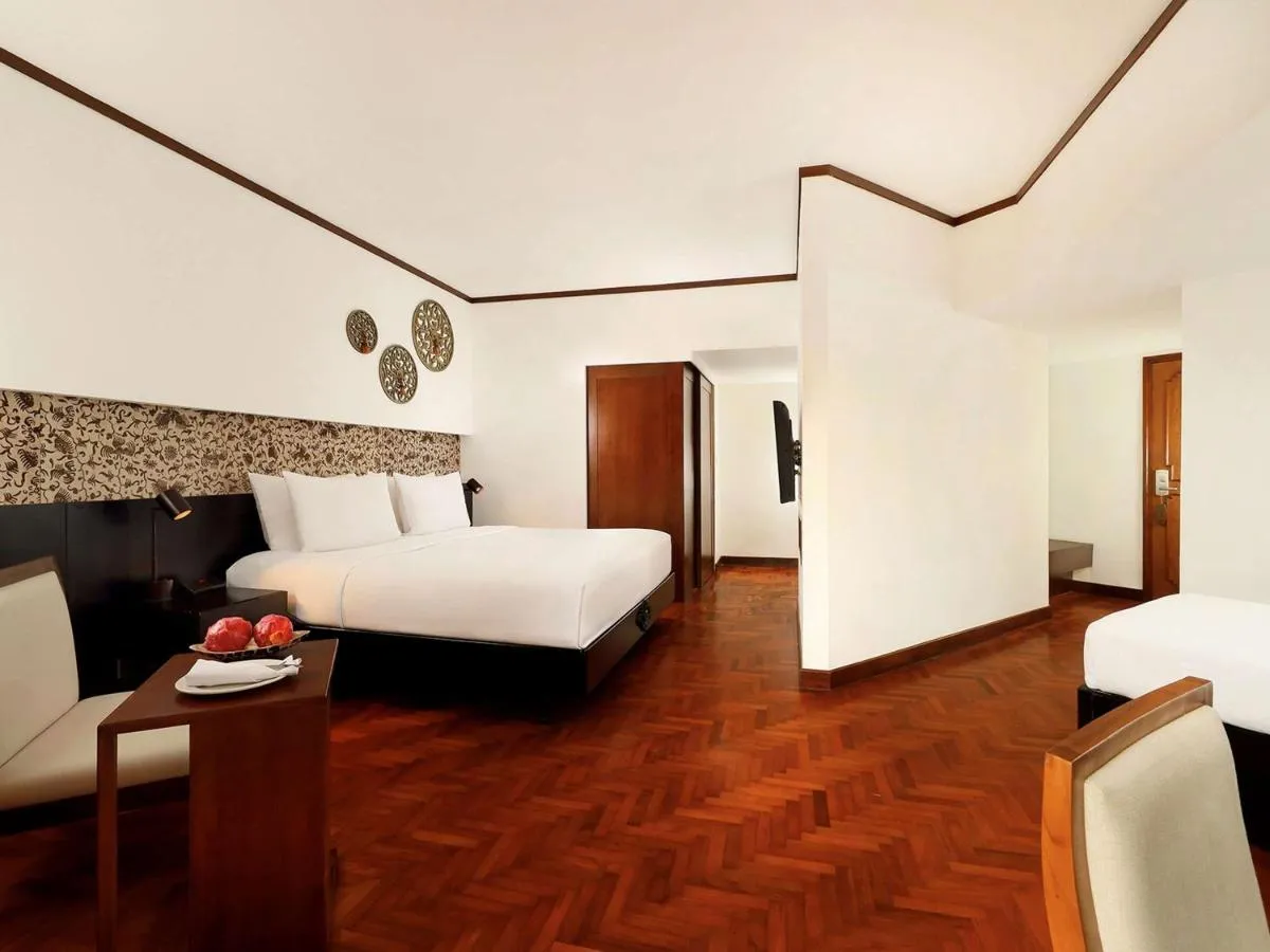 Nusa Dua Beach Hotel & Spa slide-5