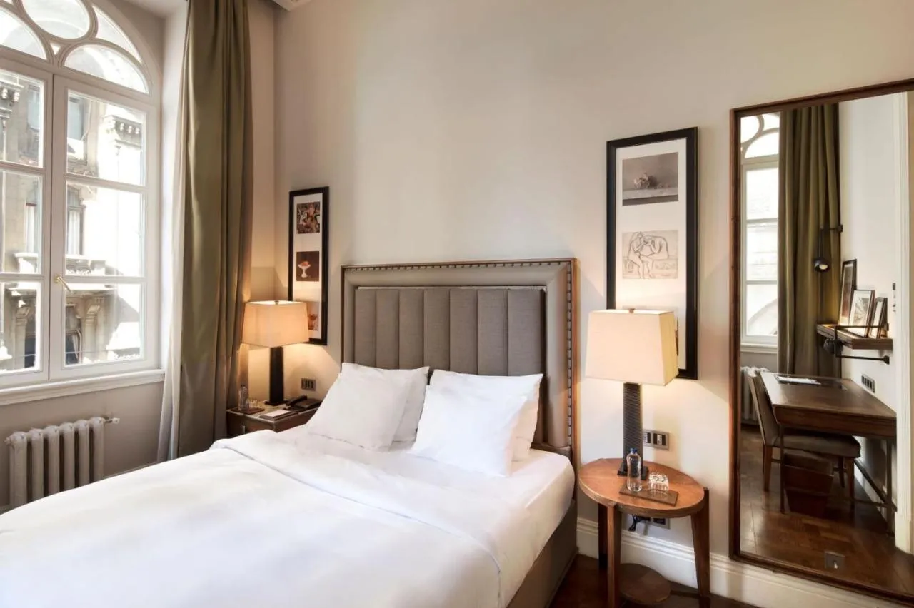 The House Hotel Karakoy slide-3