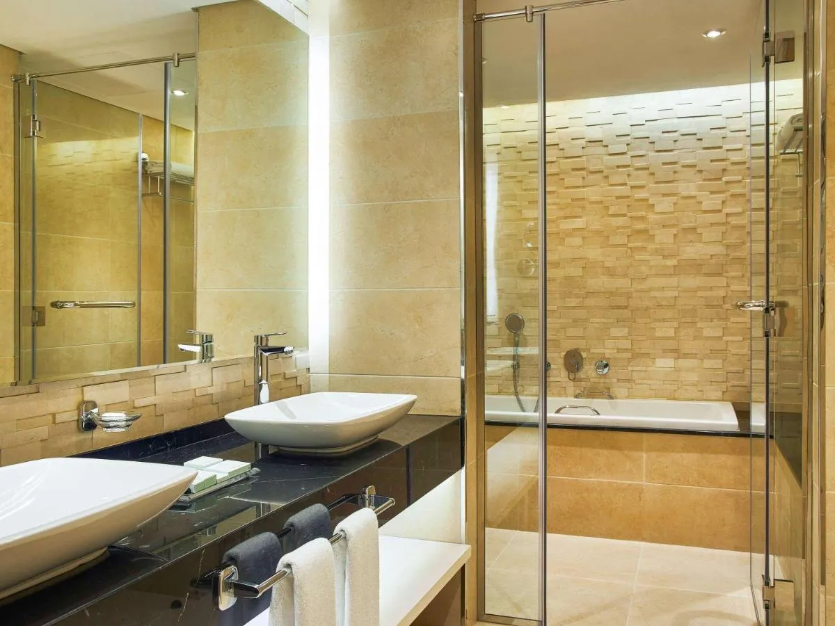 Mercure Dubai Barsha Heights Hotel Suites And Apartments slide-5