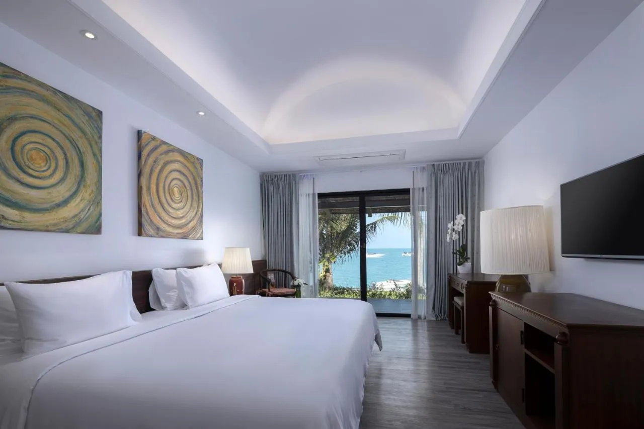 Celes Beach Front Resort slide-4