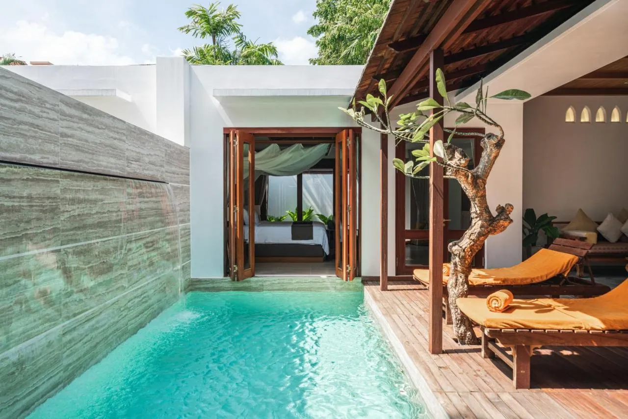 Malisa Villa Suites slide-5