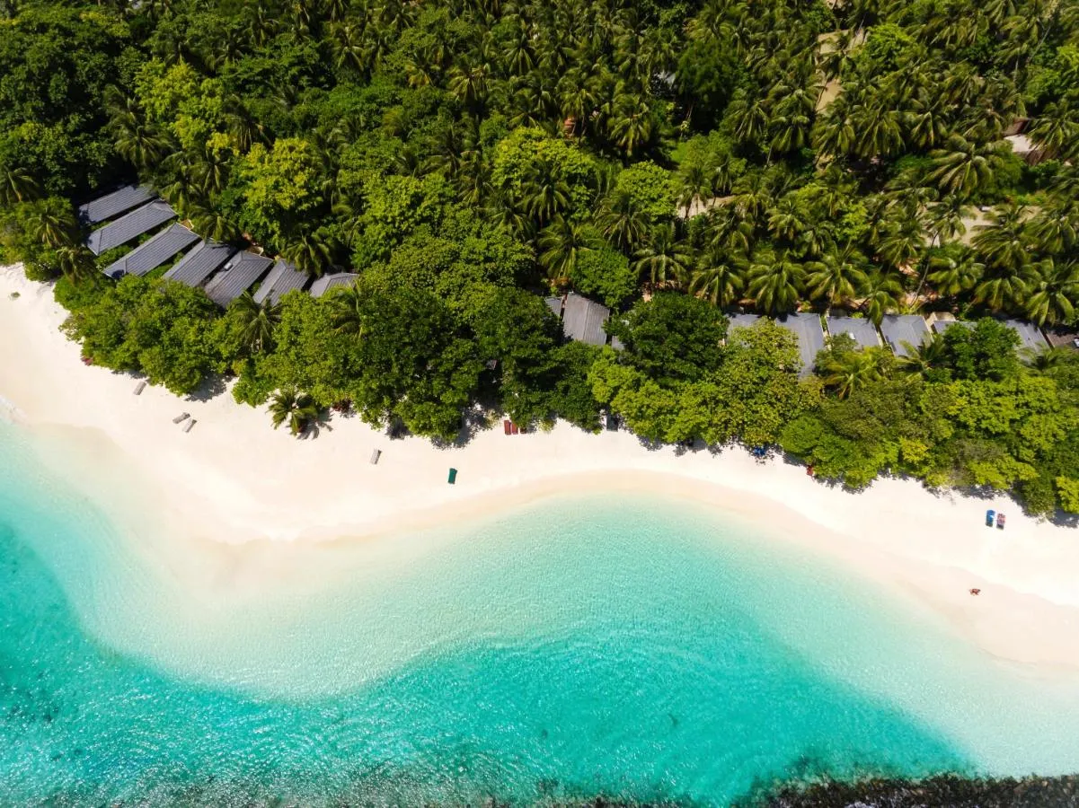 Royal Island Resort & Spa slide-4