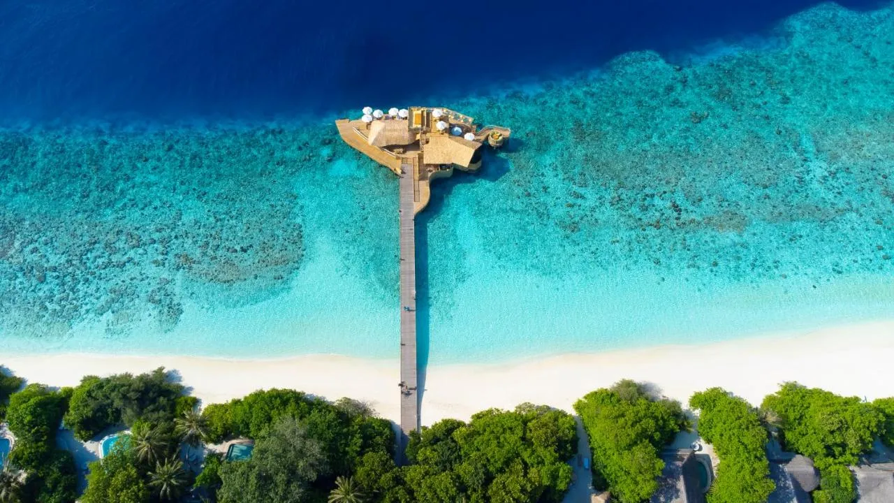 Soneva Fushi Hotel slide-3