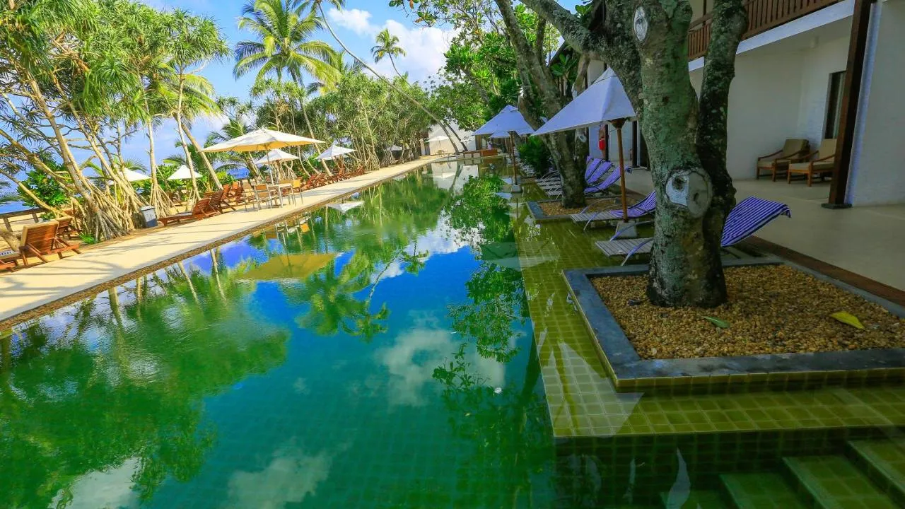 Pandanus Beach Resort & Spa Hotel slide-3