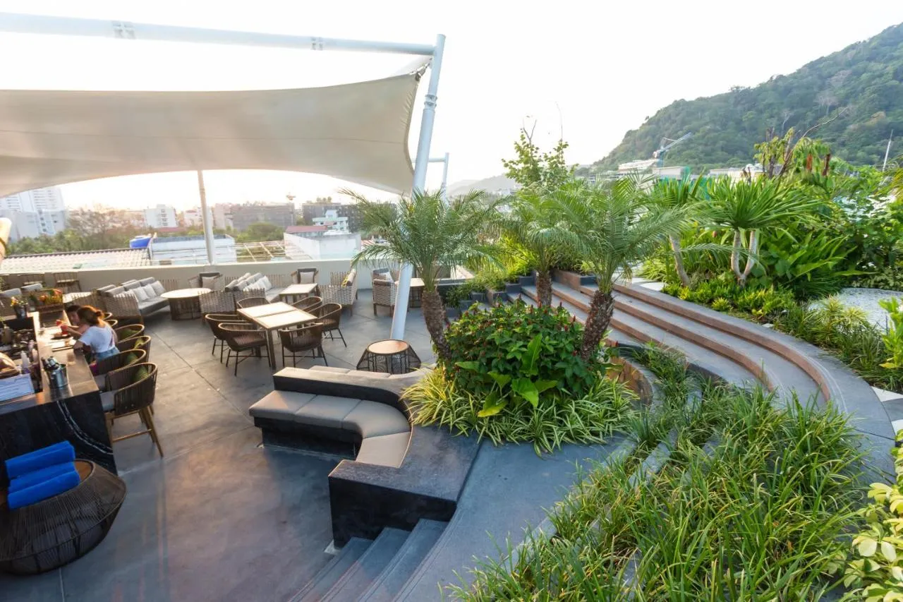 Journeyhub Phuket Patong slide-4