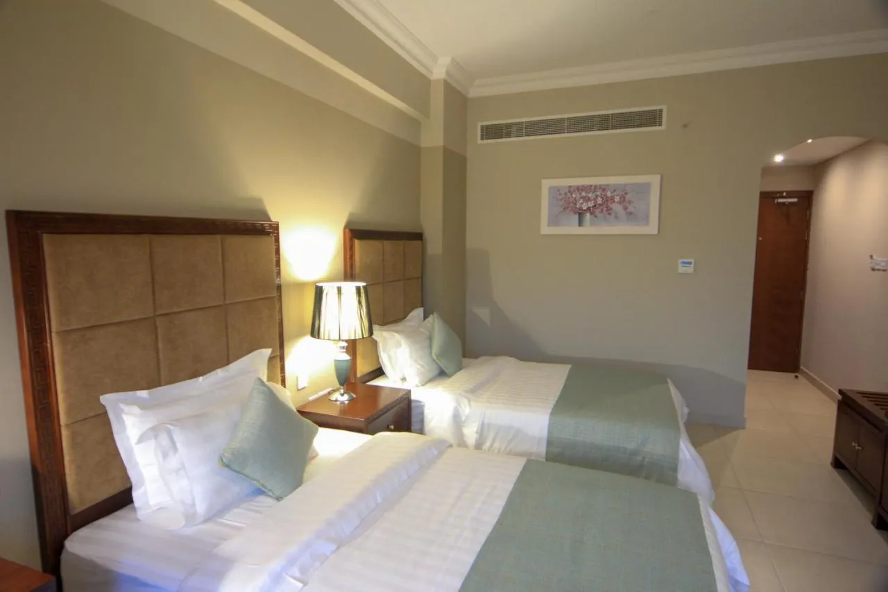 Muscat Inn Hotel slide-5