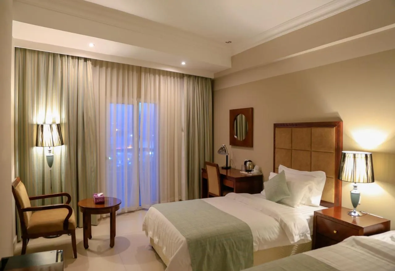 Muscat Inn Hotel slide-3