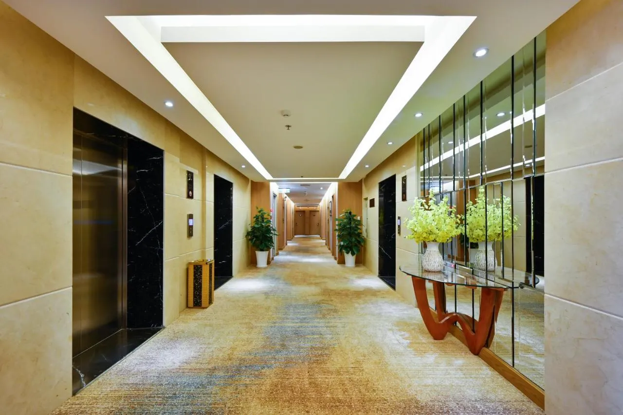 Muong Thanh Grand Saigon Centre Hotel slide-3