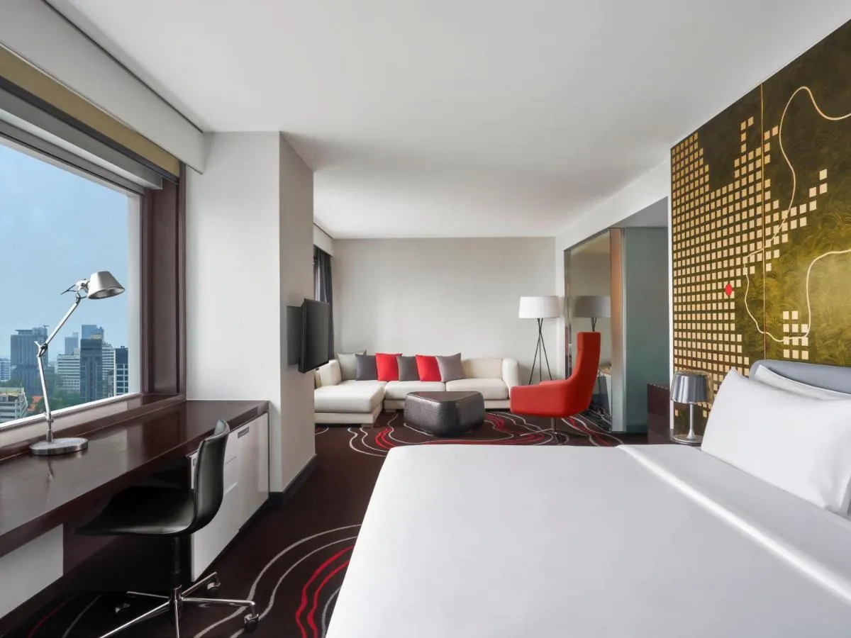 Le Meridien Saigon slide-5