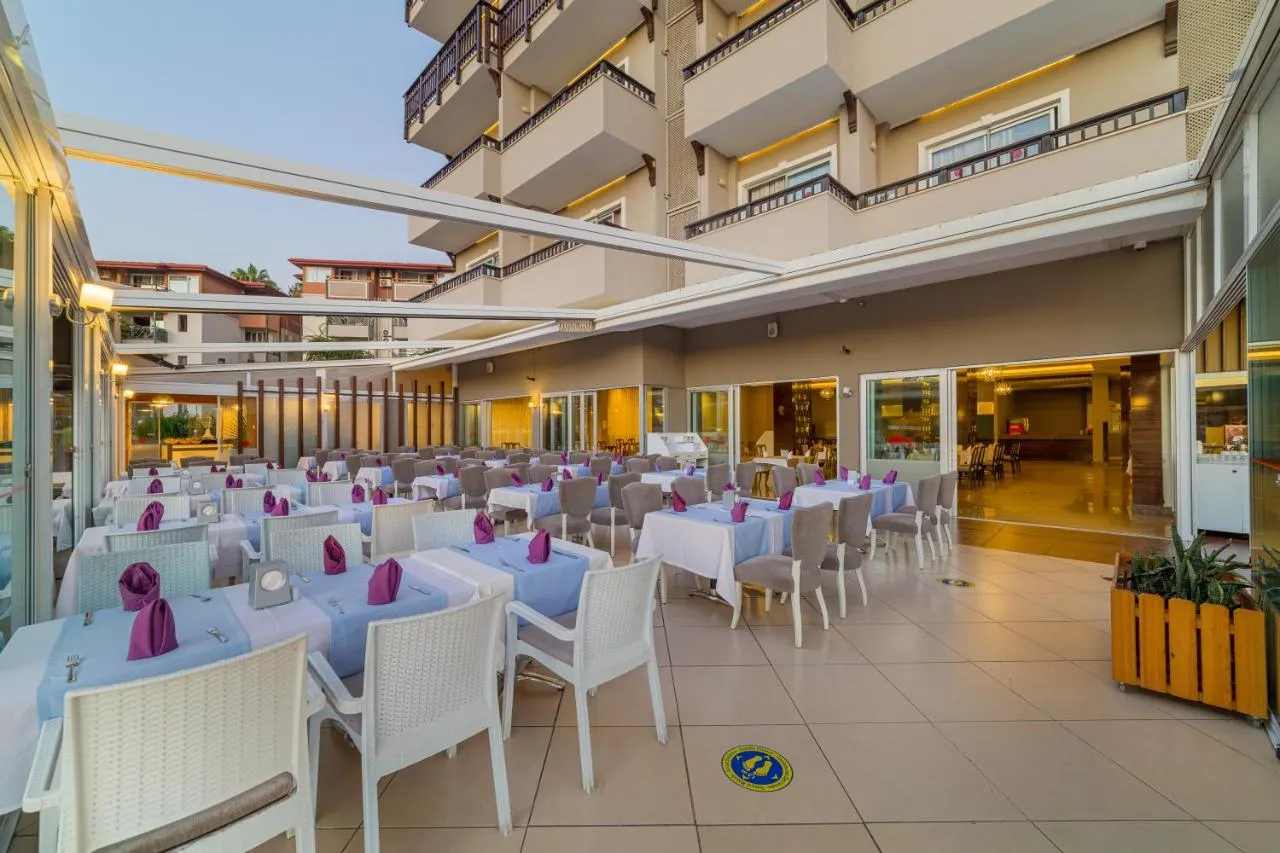 Justiniano Deluxe Resort-1