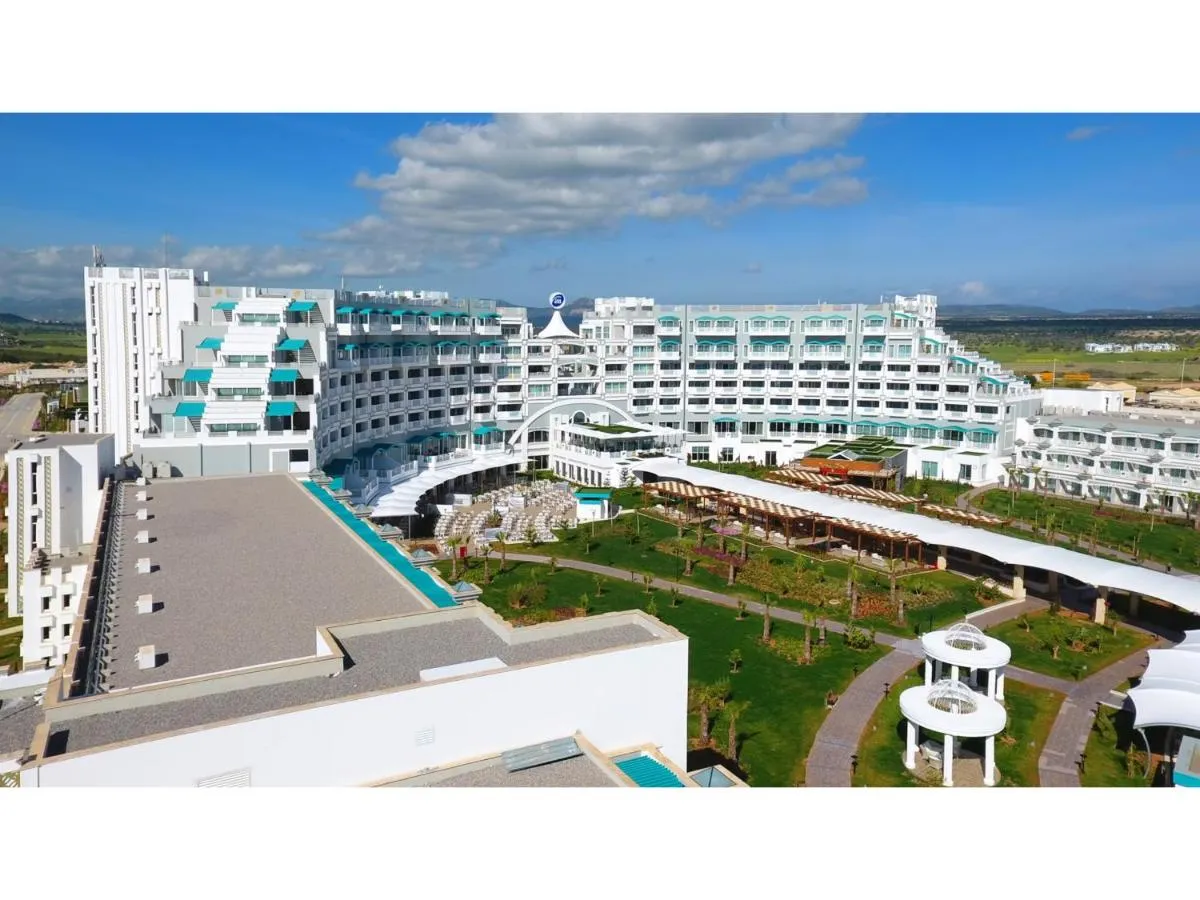 Limak Cyprus Deluxe Hotel slide-5