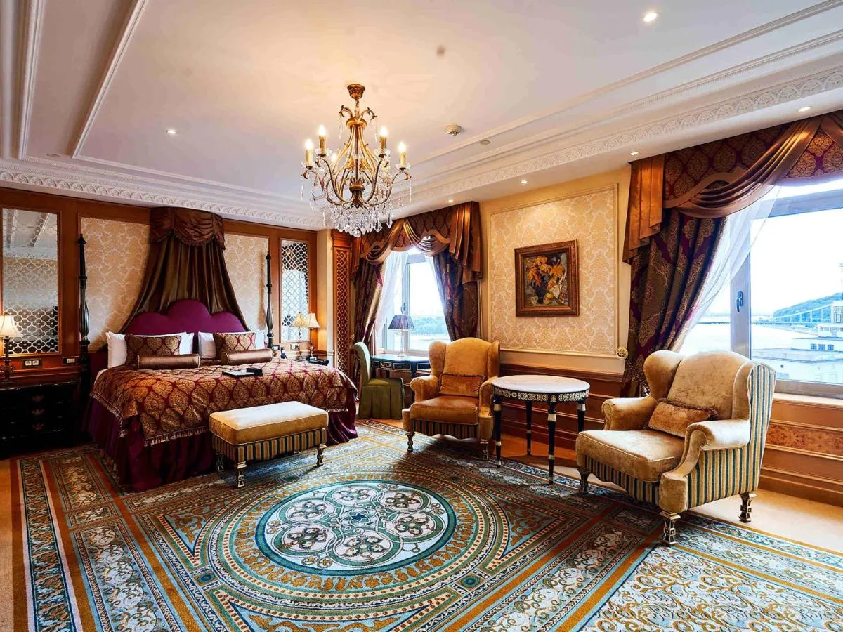 Fairmont Grand Kyiv hotel slide-3