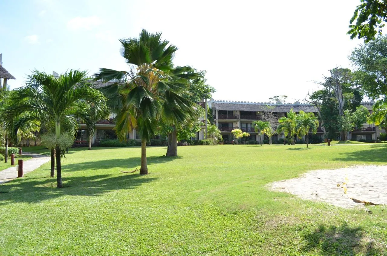 Baobab Beach Resort Spa hotel slide-3