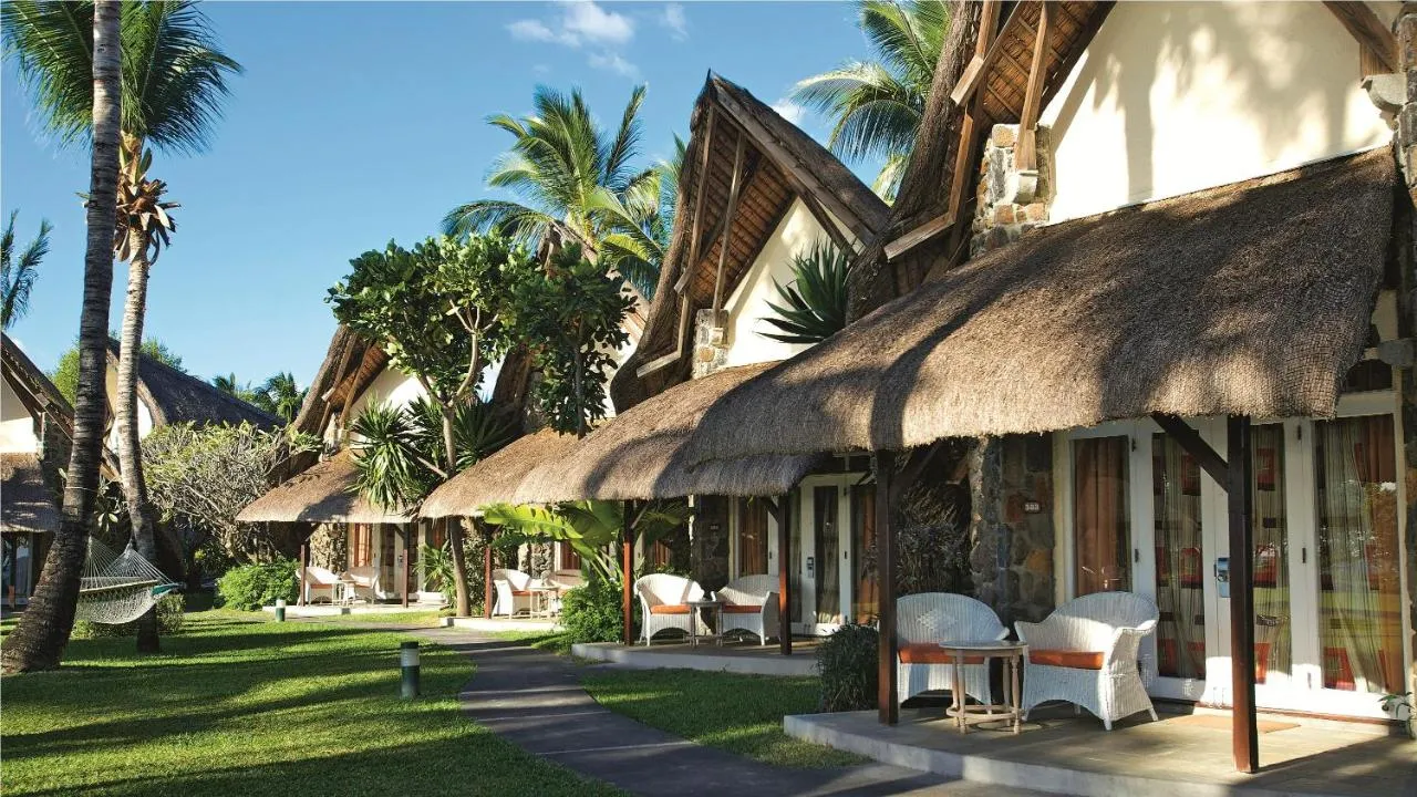La Pirogue hotel slide-5