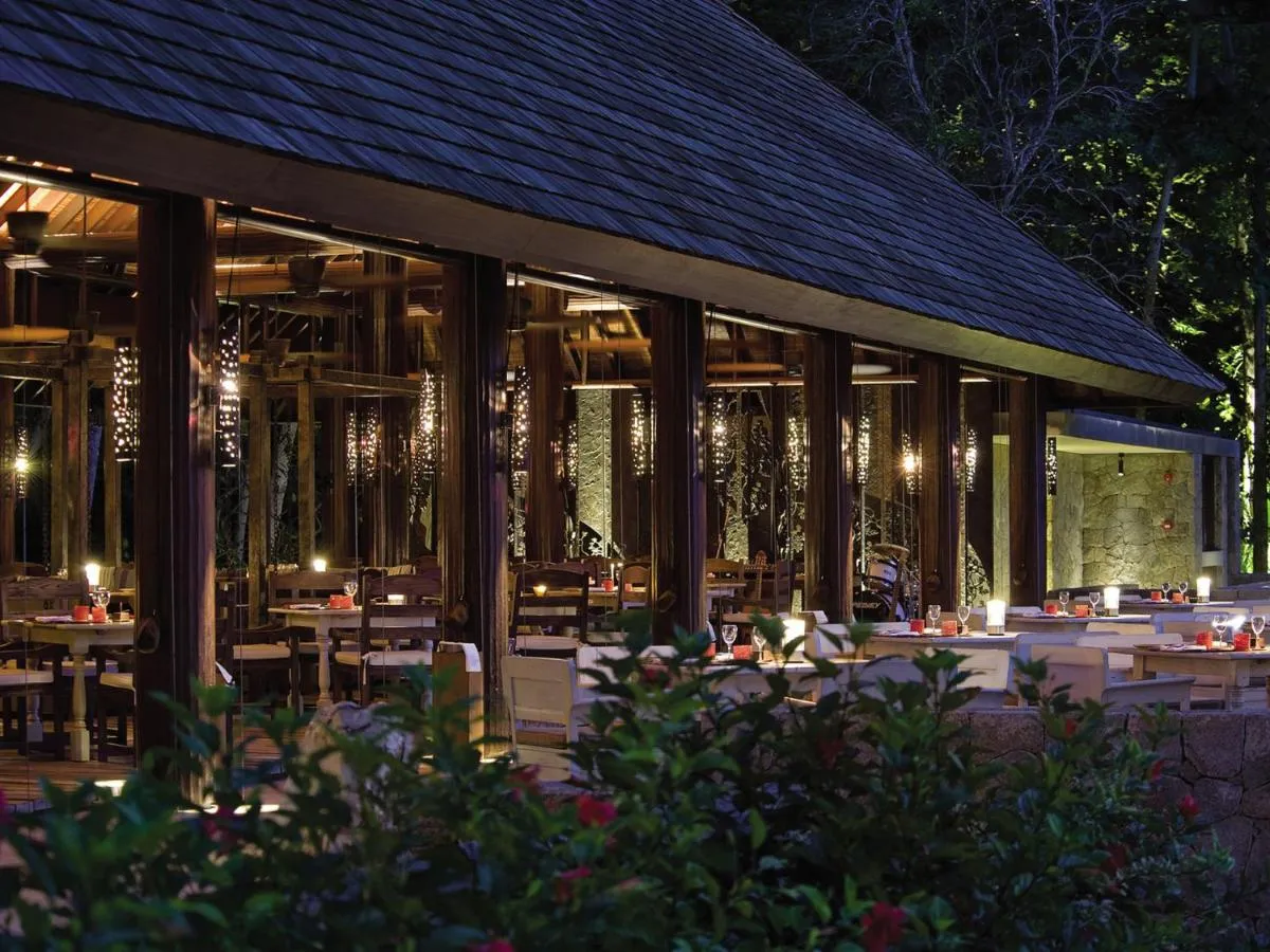 Four Seasons Seychelles hotel-2