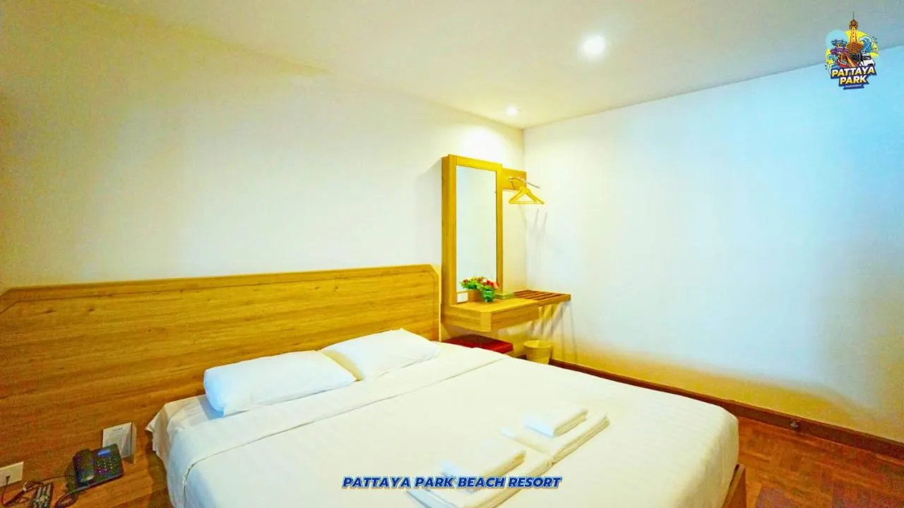 Pattaya Park Beach Resort slide-3