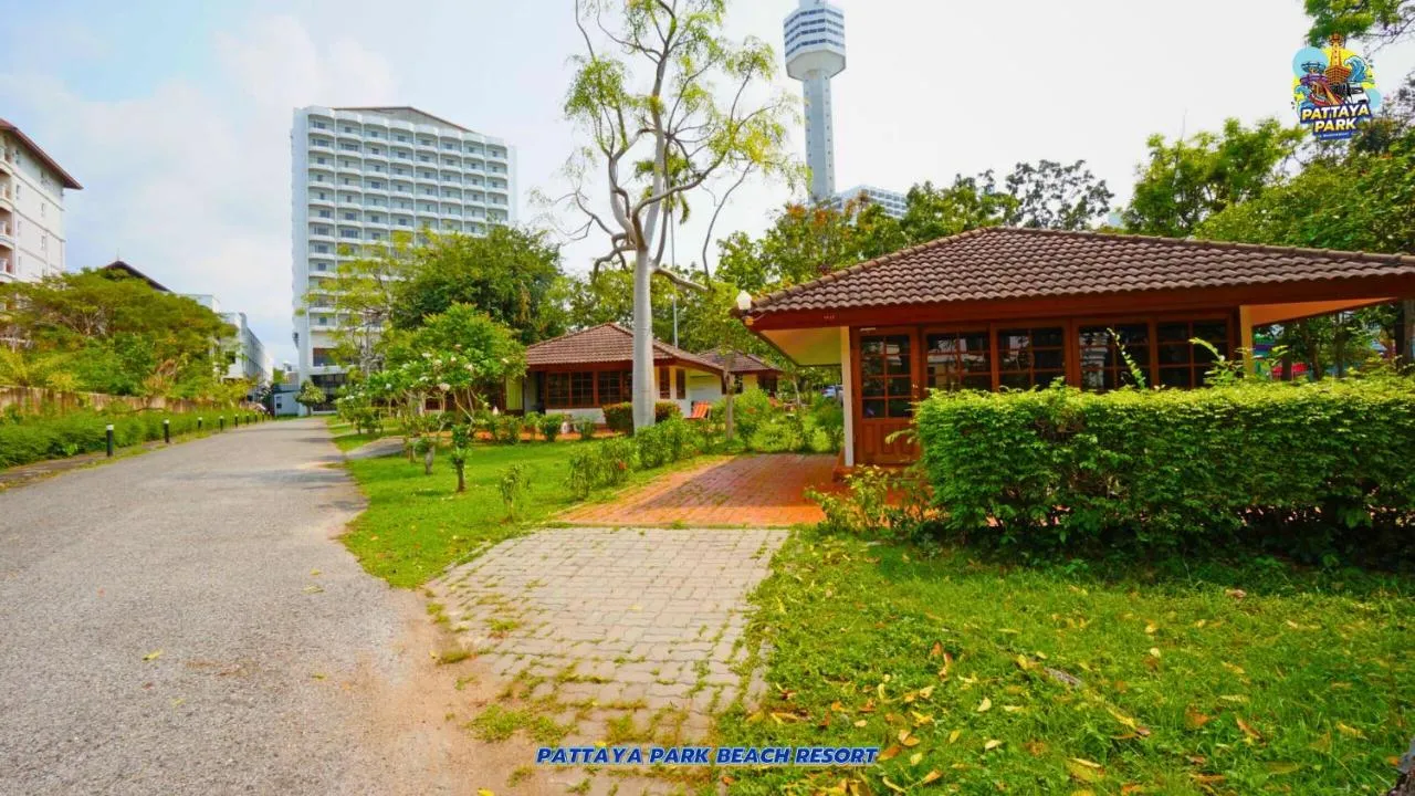 Pattaya Park Beach Resort slide-4