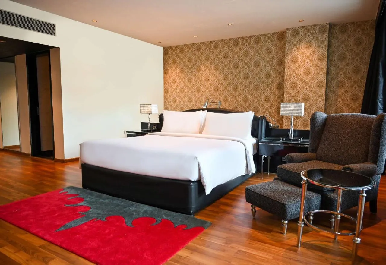Radisson Blu Hotel New Delhi Paschim Vihar slide-5