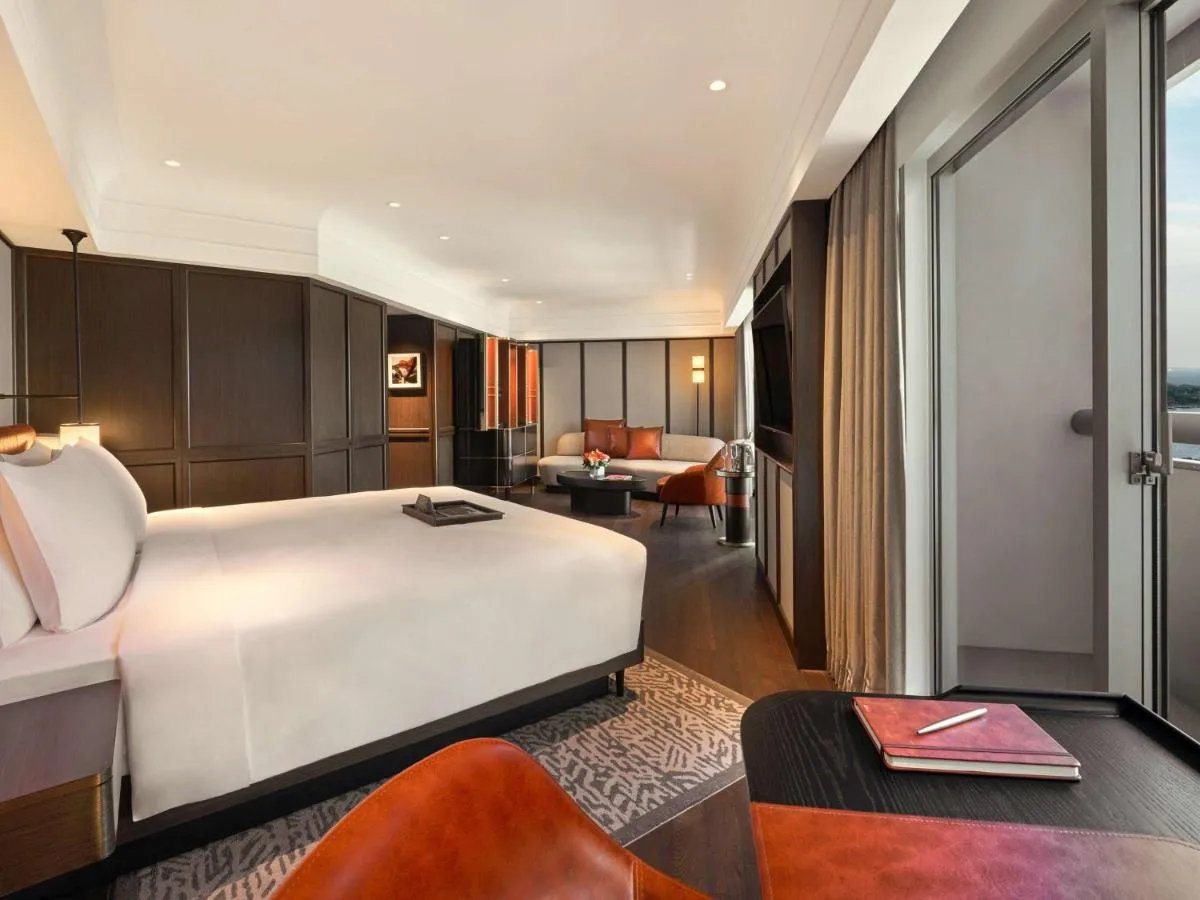 Fairmont Singapore slide-5