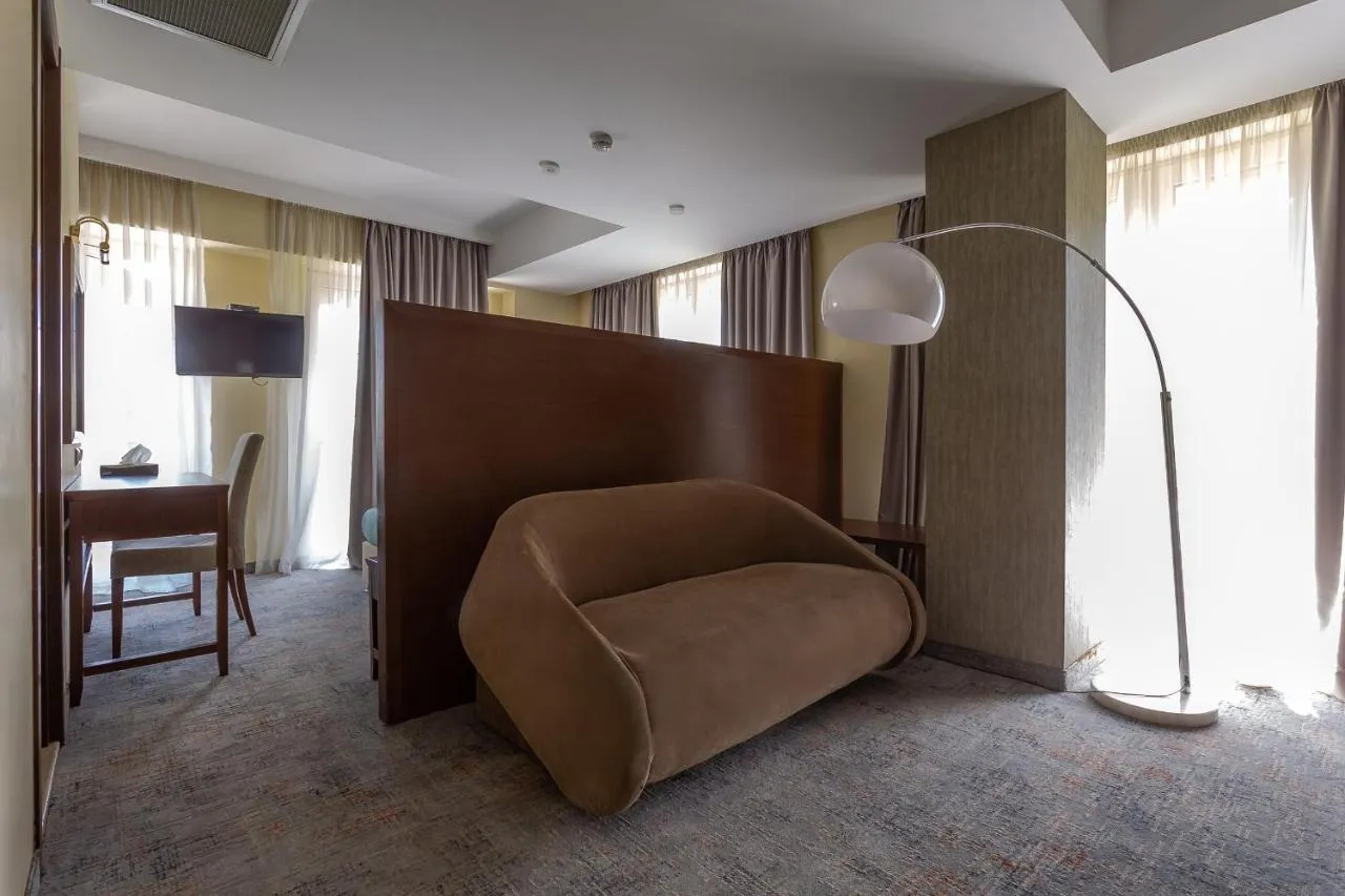 Art Boutique Hotel slide-3