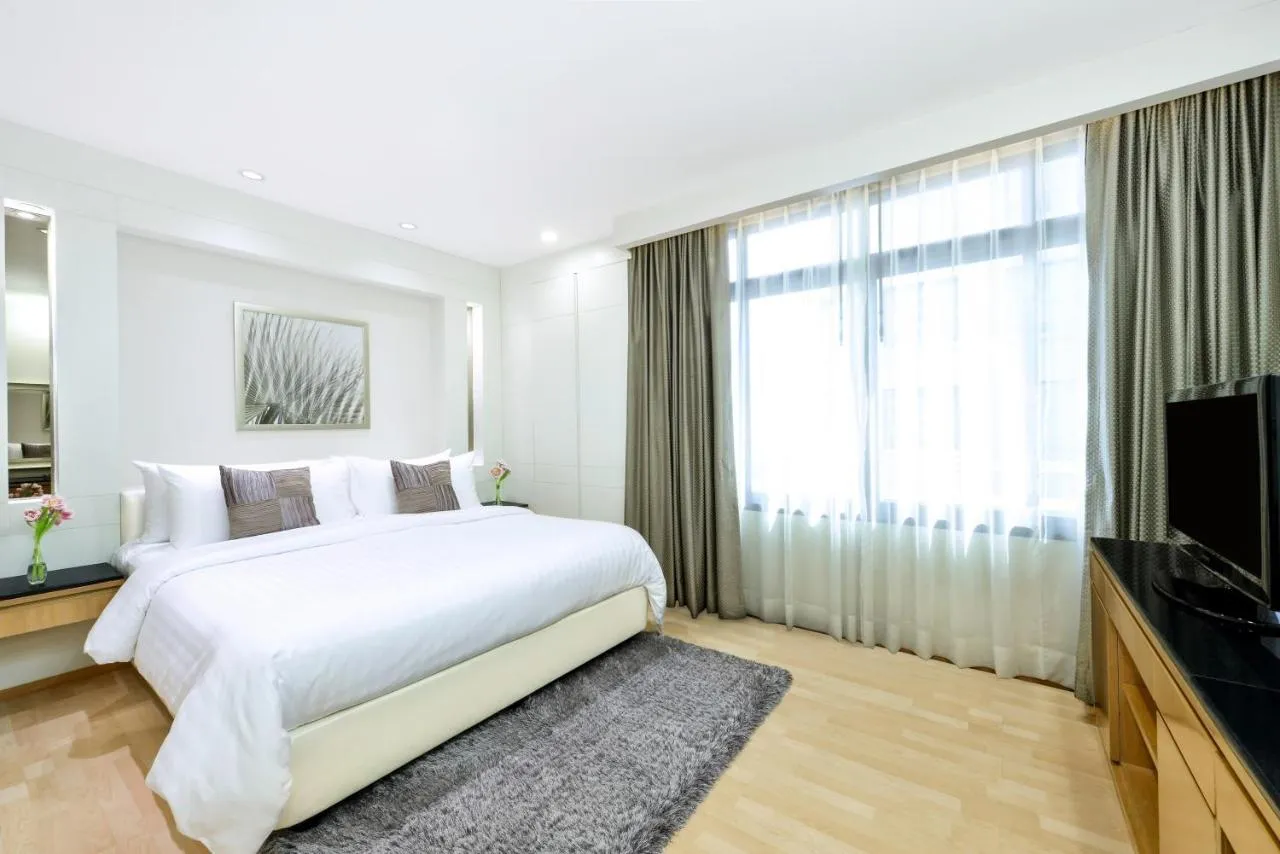 Centre Point Hotel Chidlom-1