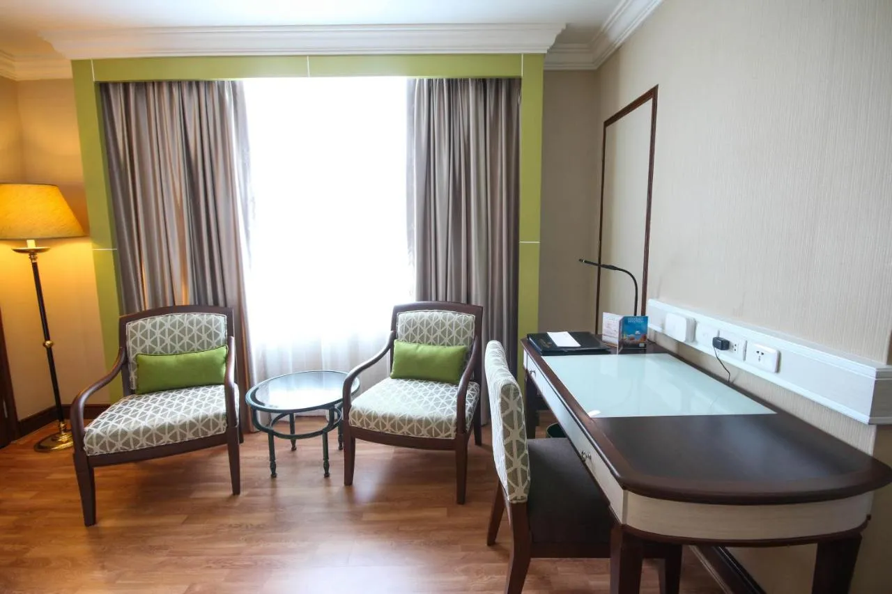 Golden Tulip Sovereign Hotel Bangkok-2