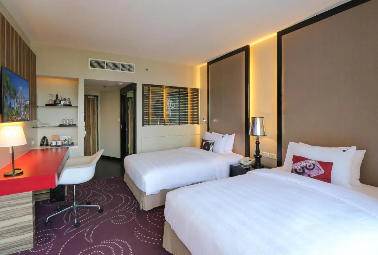Hard Rock Hotel Pattaya slide-5