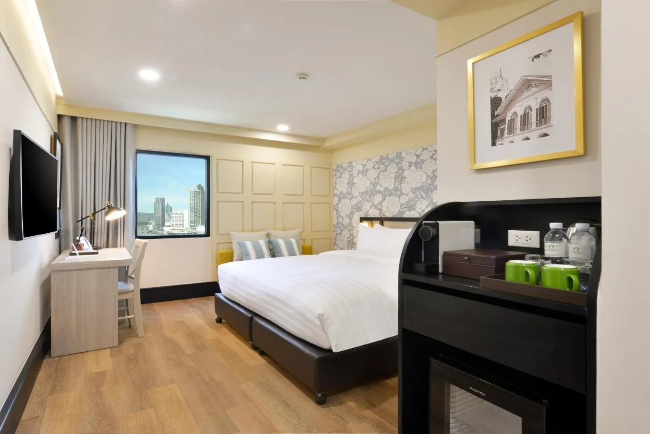 Oakwood Hotel & Residence Bangkok SHA Plus Certified slide-4