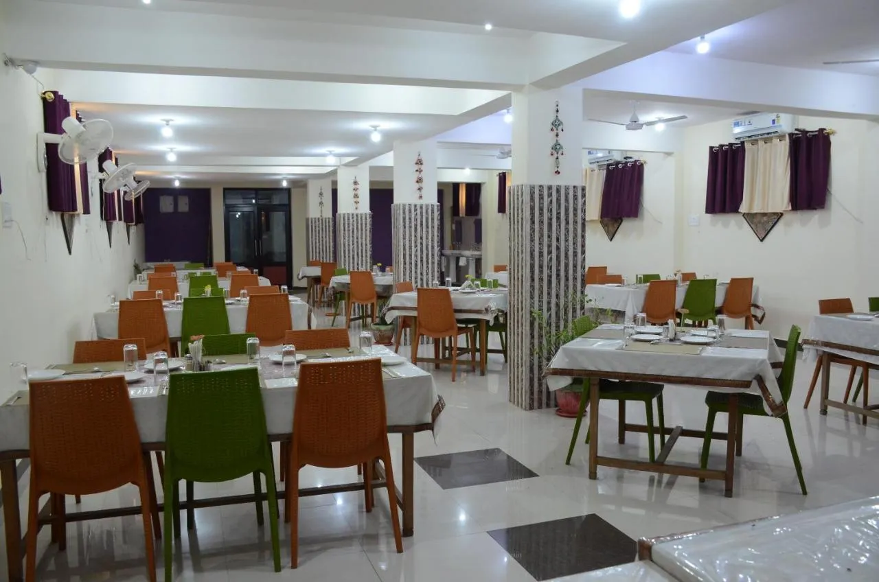 Hotel Bodh Vilas slide-5