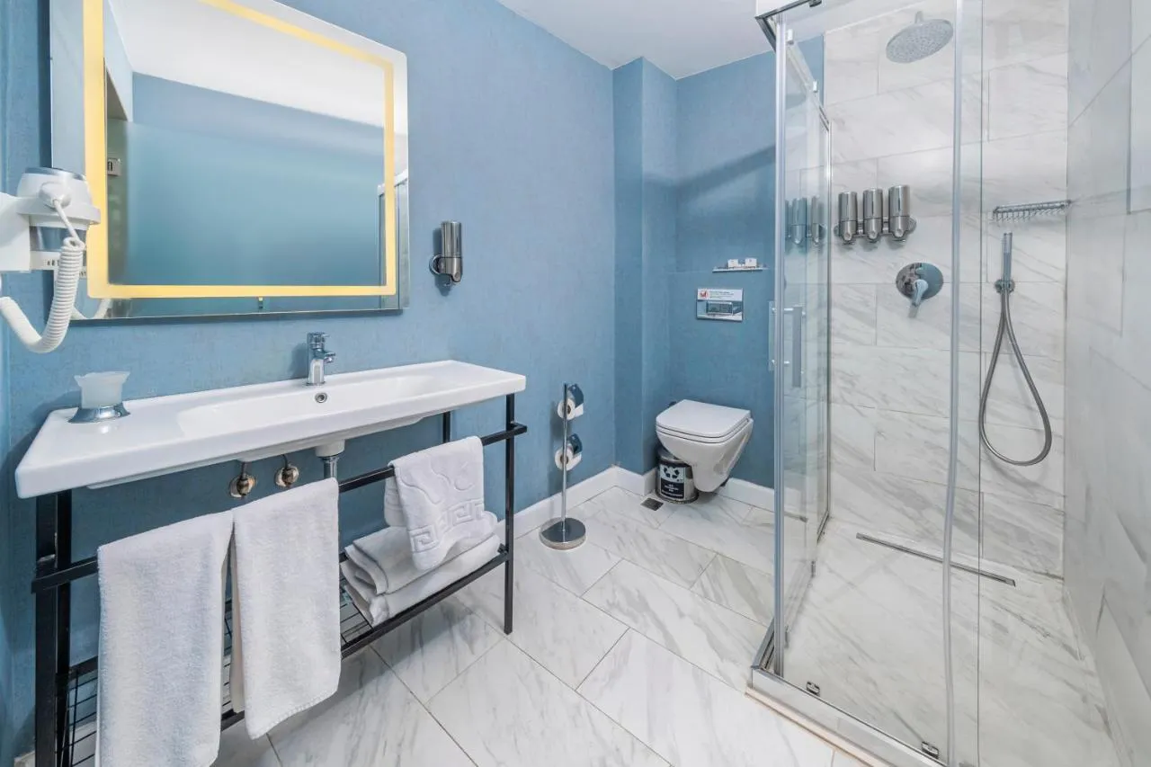 Ring Stone Hotels Bosphorus slide-5