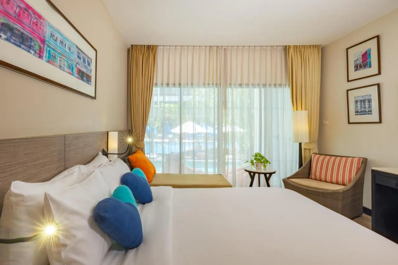 Deevana Plaza Phuket Patong slide-4
