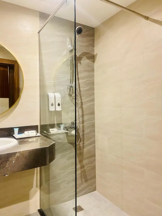 Golden Tulip Deira slide-5