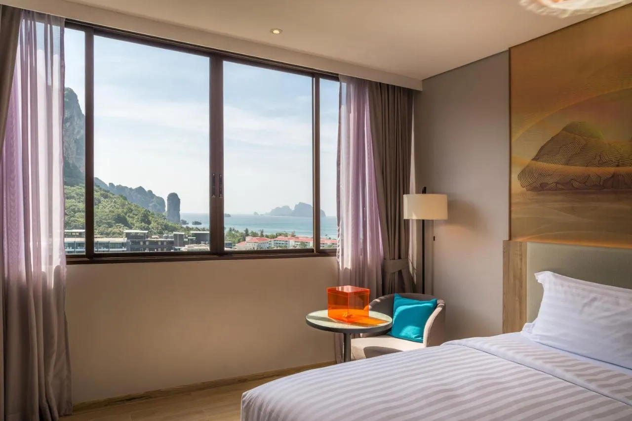 Holiday Inn Resort Krabi Ao Nang Beach-2