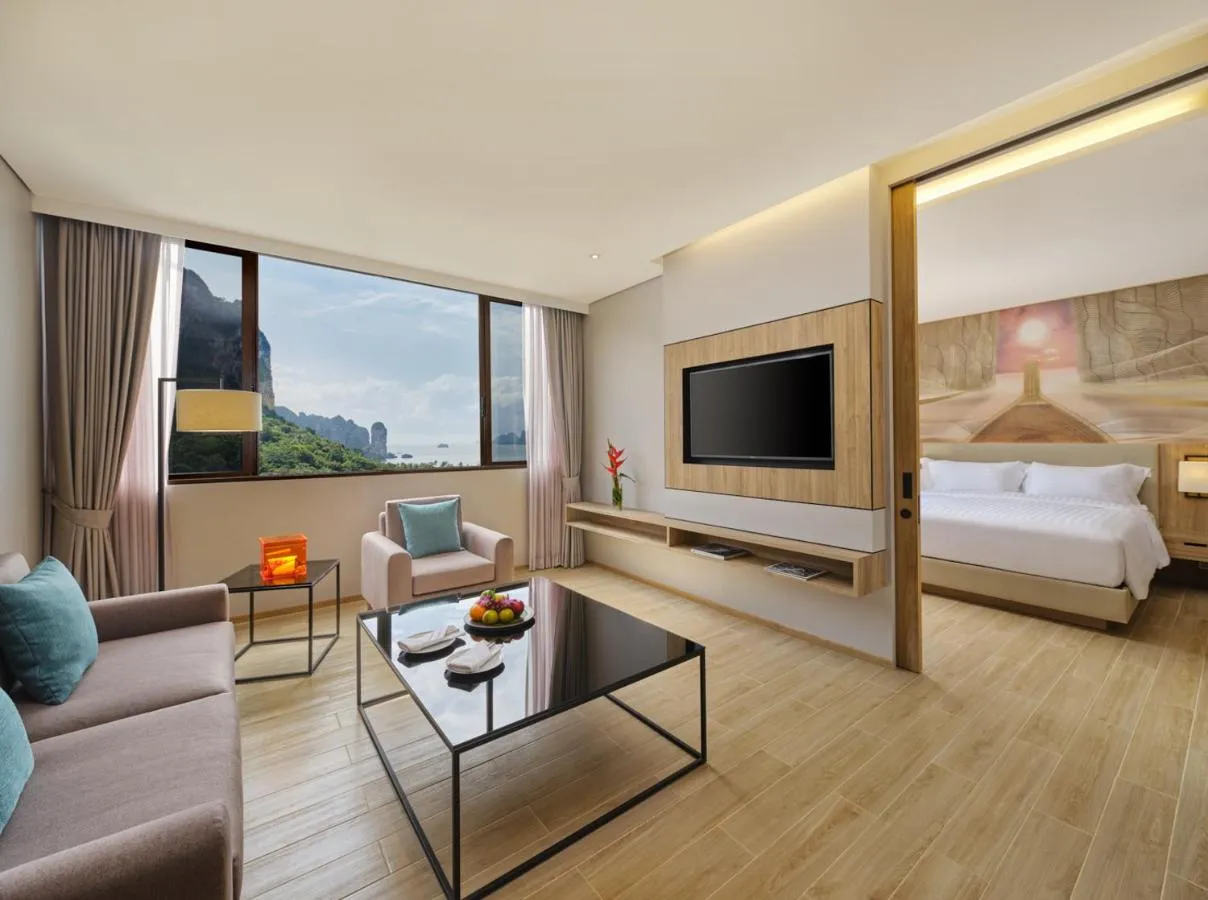 Holiday Inn Resort Krabi Ao Nang Beach slide-3