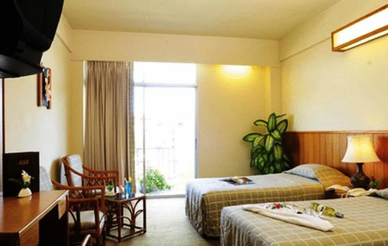 Golden Beach Hotel Pattaya slide-4