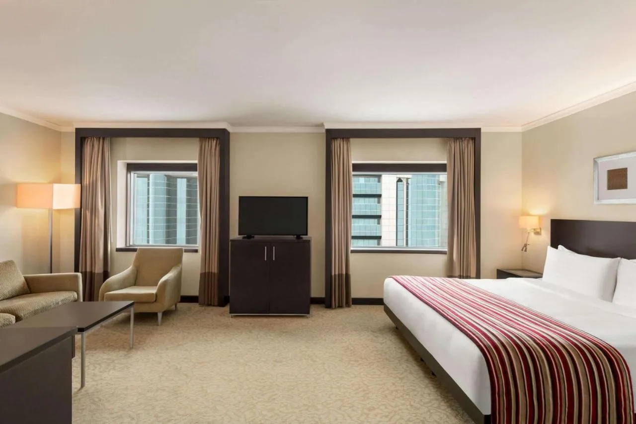 Ramada Plaza by Wyndham Dubai Deira slide-3