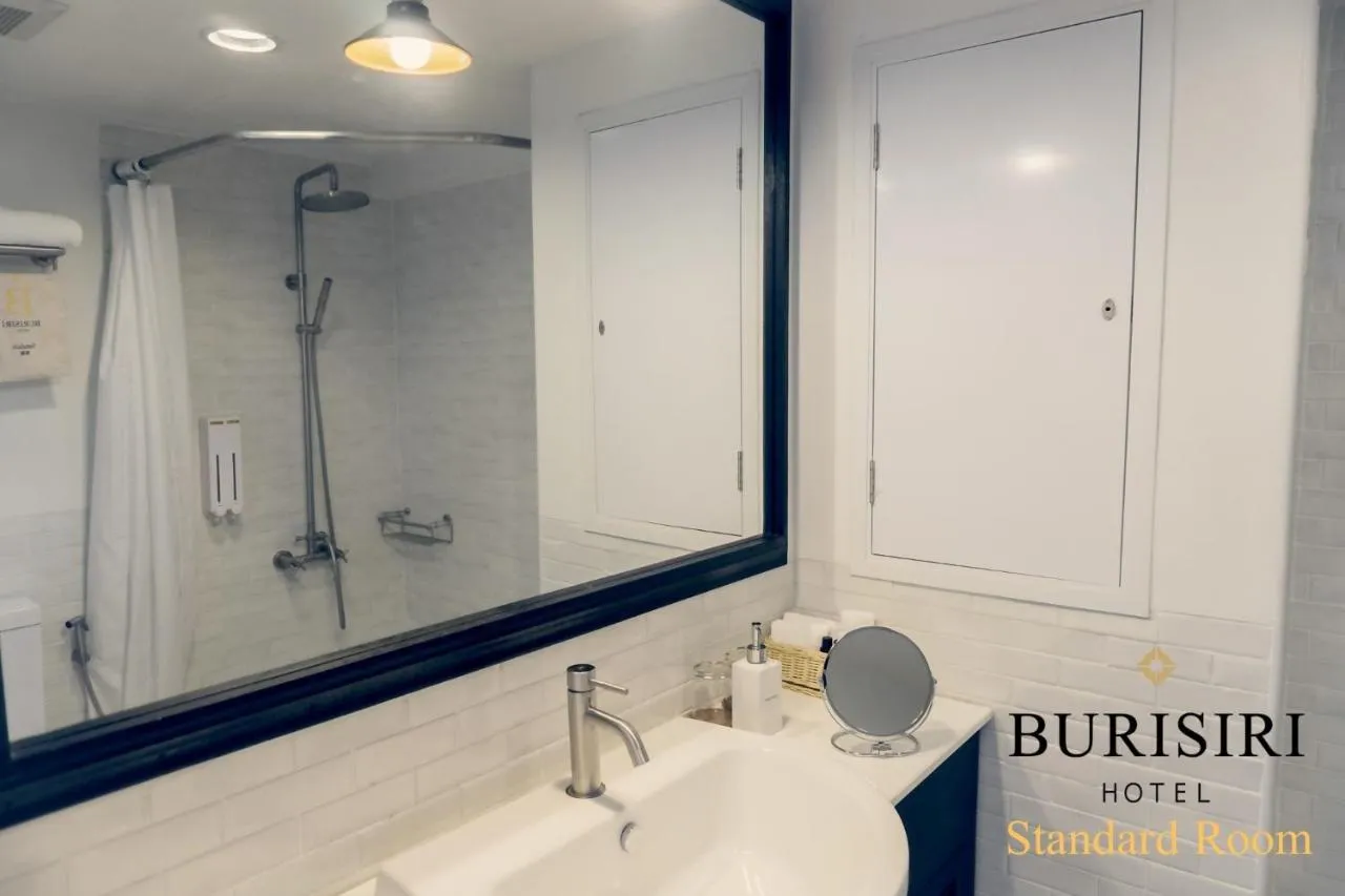Buri Siri Boutique Hotel slide-4