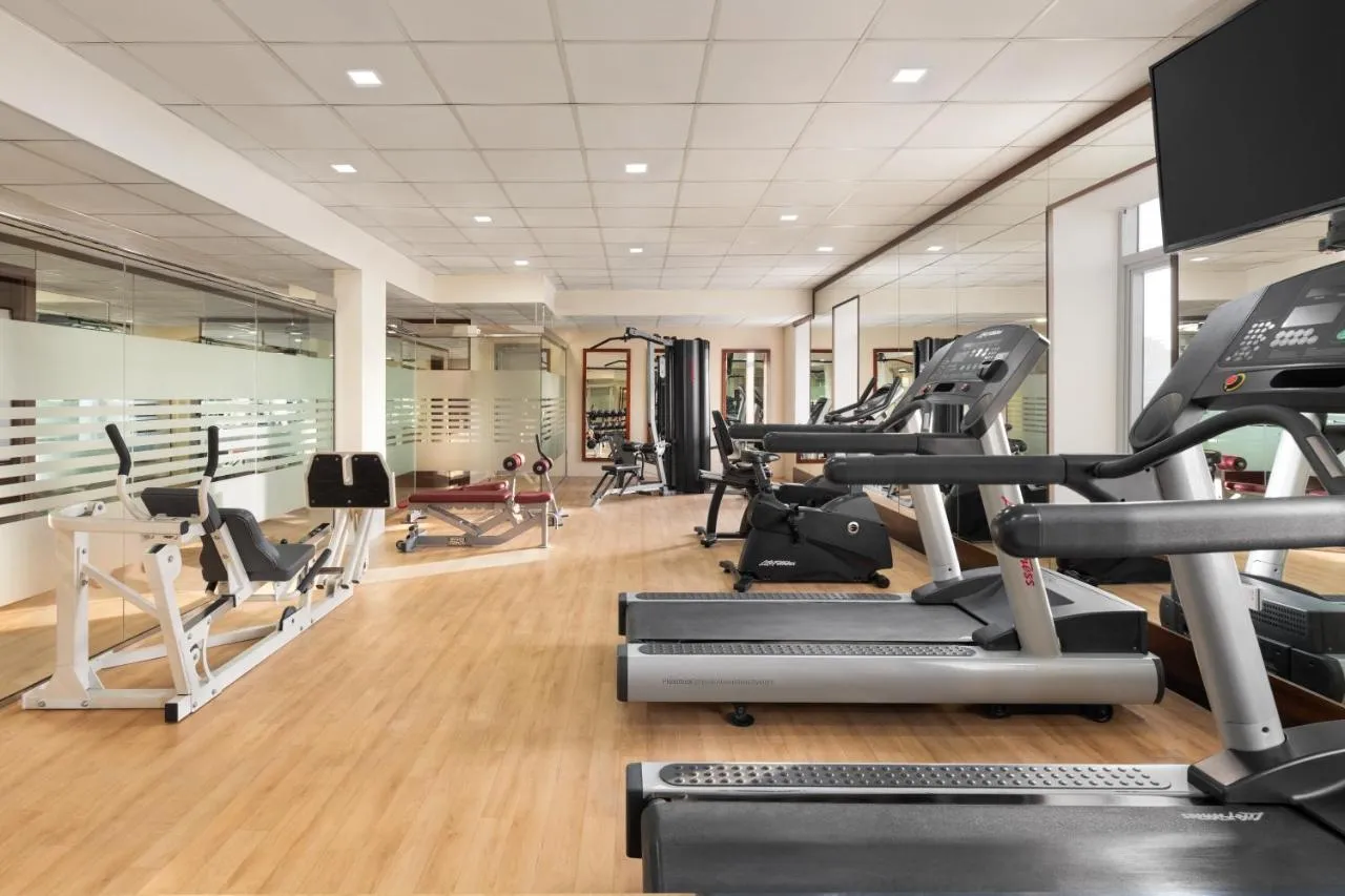 Ramada by Wyndham Dubai Deira Hotel-2