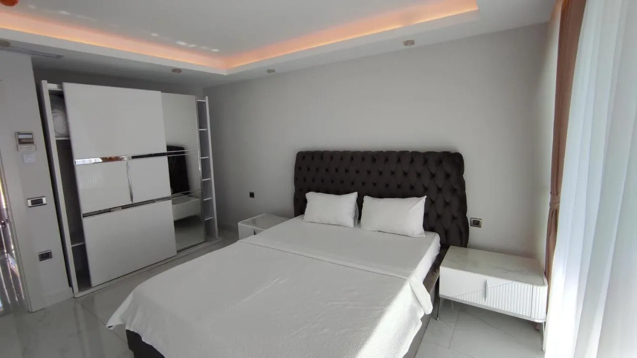 Elite Luxury Suite & Spa-2