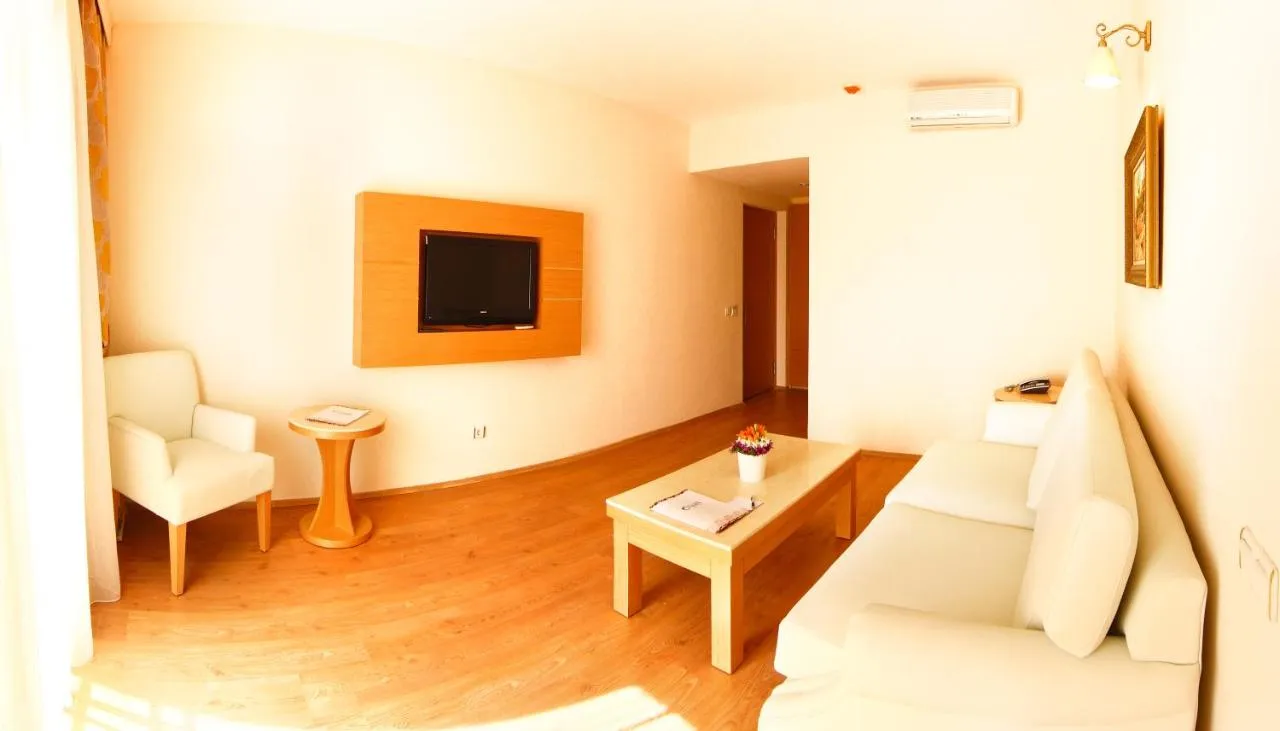 Ladonia Hotels Del Mare slide-3