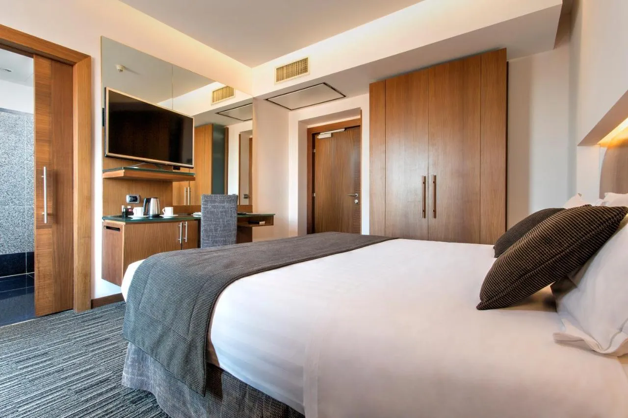 Best Western Universo hotel slide-3