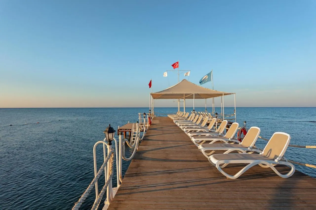 Alva Donna Beach Resort Comfort-2