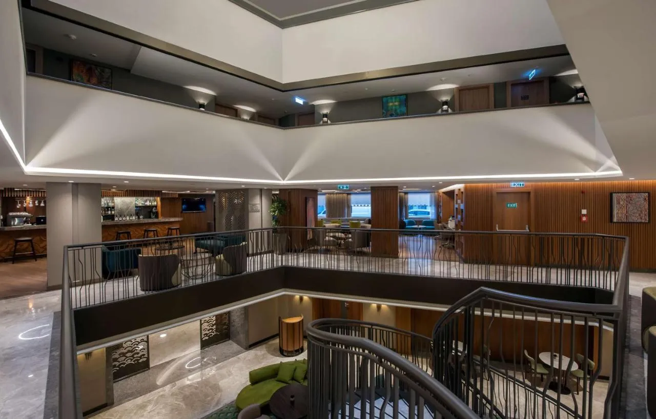 DoubleTree by Hilton Istanbul - Sirkeci slide-3