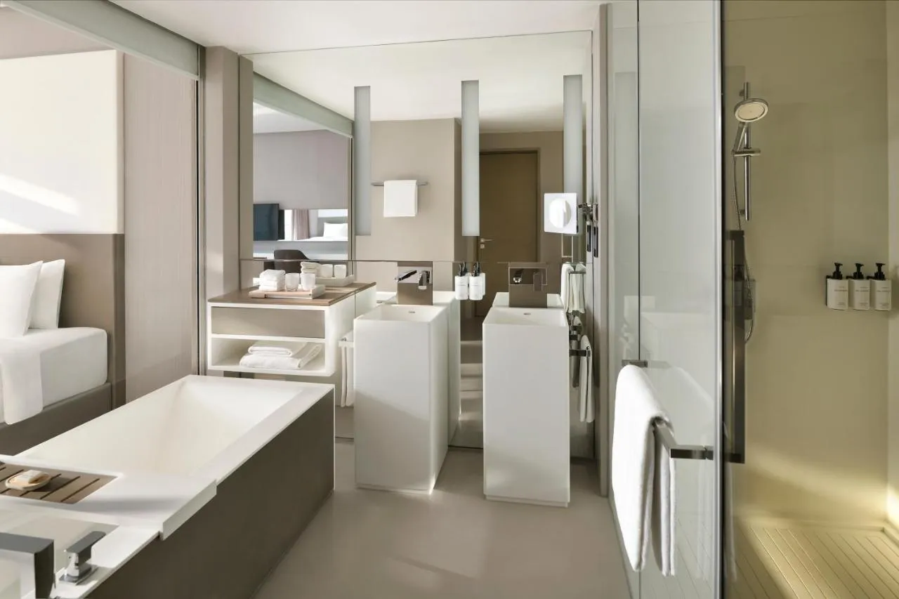 InterContinental Dubai Marina hotel slide-4