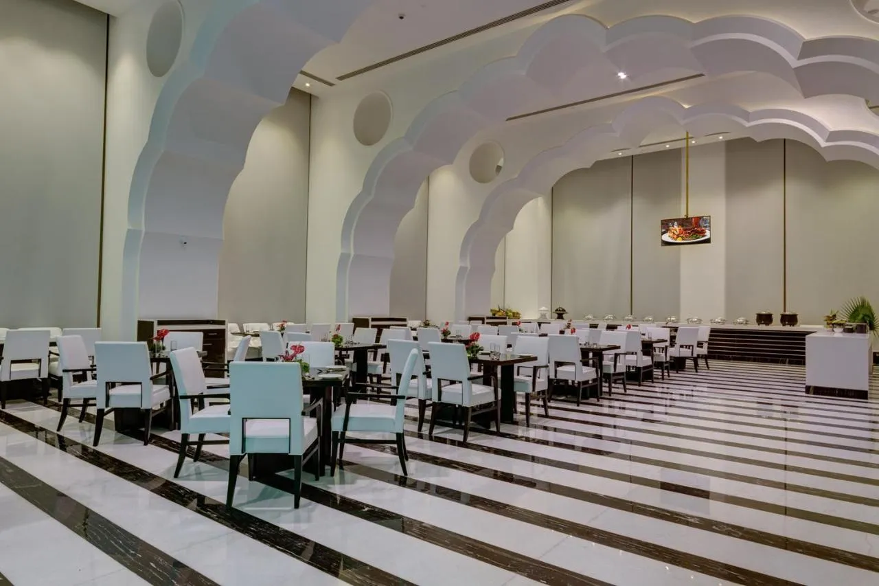 Ramada Plaza Agra hotel slide-4