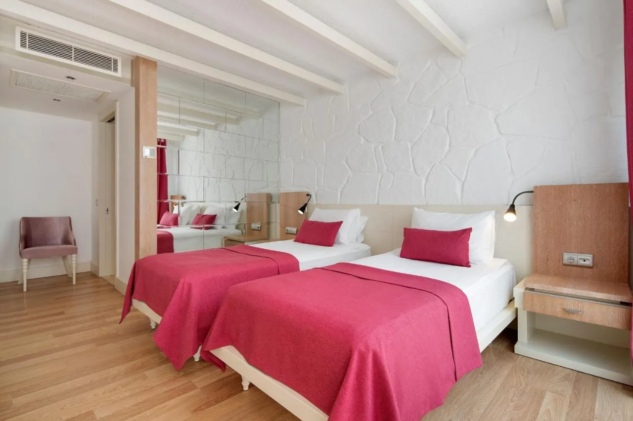 Prive Hotel Bodrum slide-5
