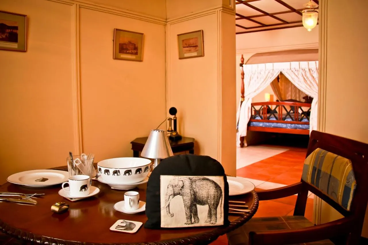 Grand Oriental Hotel slide-4