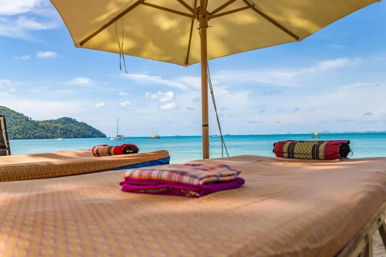 Royal Yao Yai Island Beach Resort slide-3
