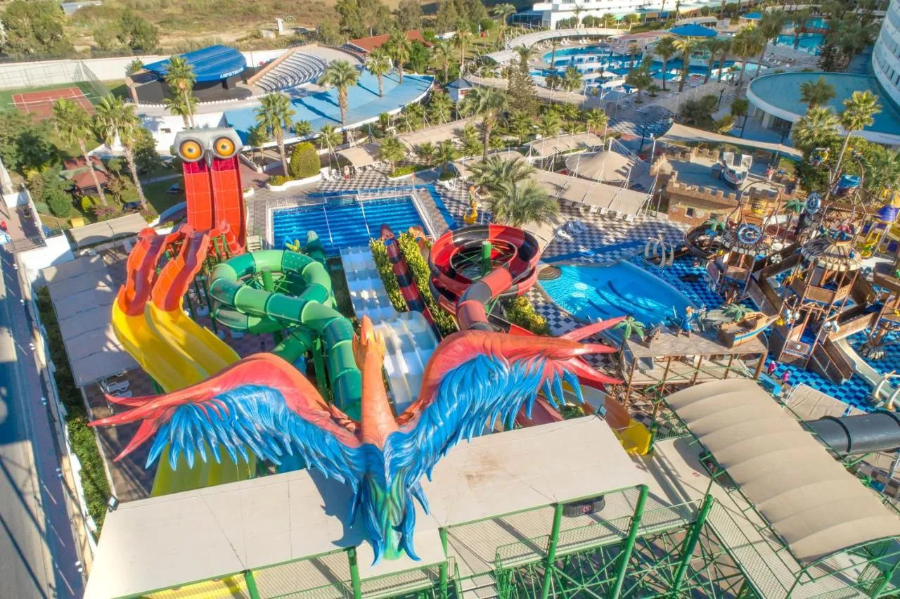 Crystal Admiral Resort Suites & Spa slide-3