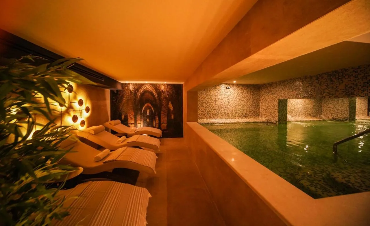 Almira Hotel Thermal Spa slide-5